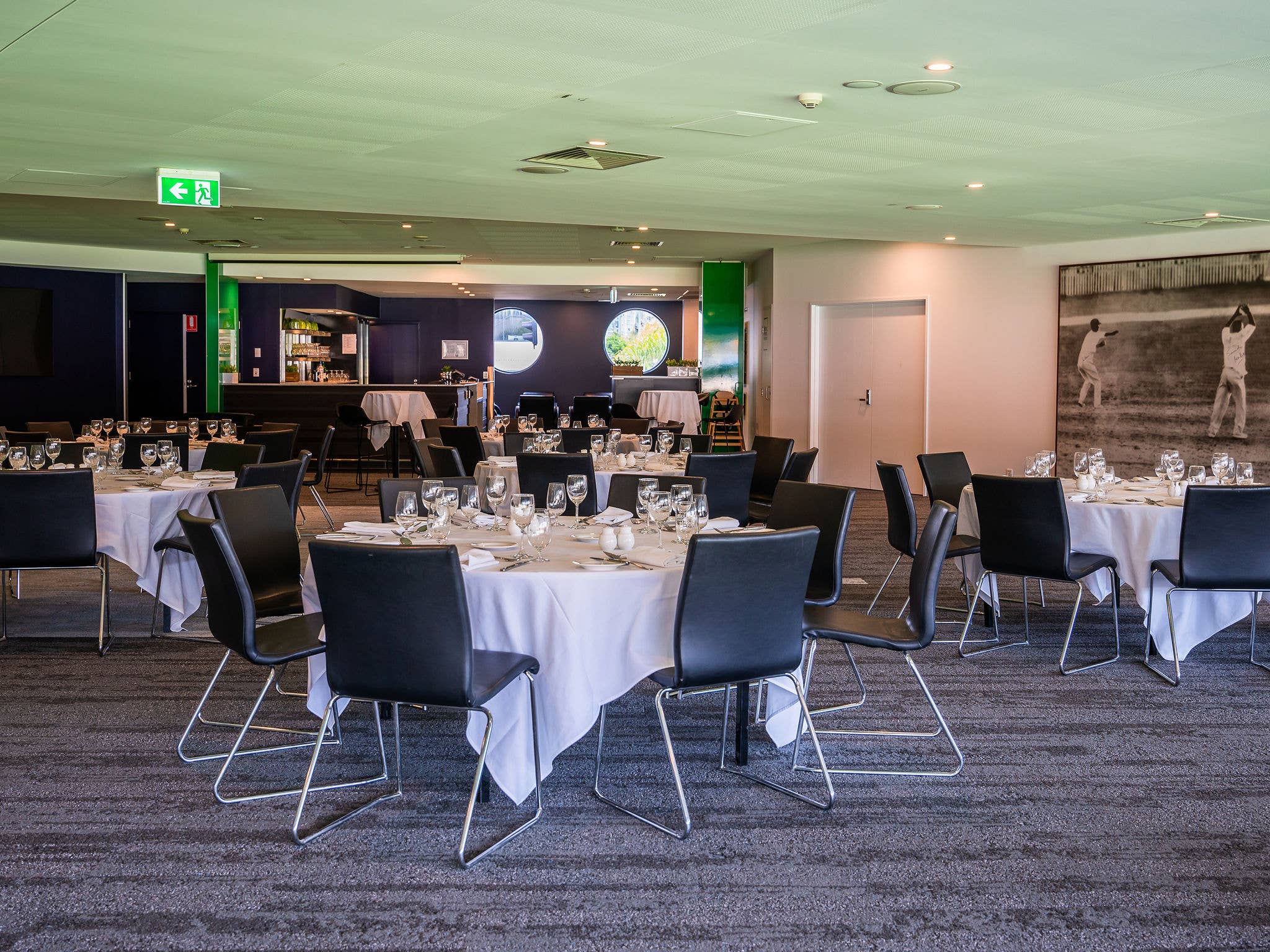 Members Dining Room Dining